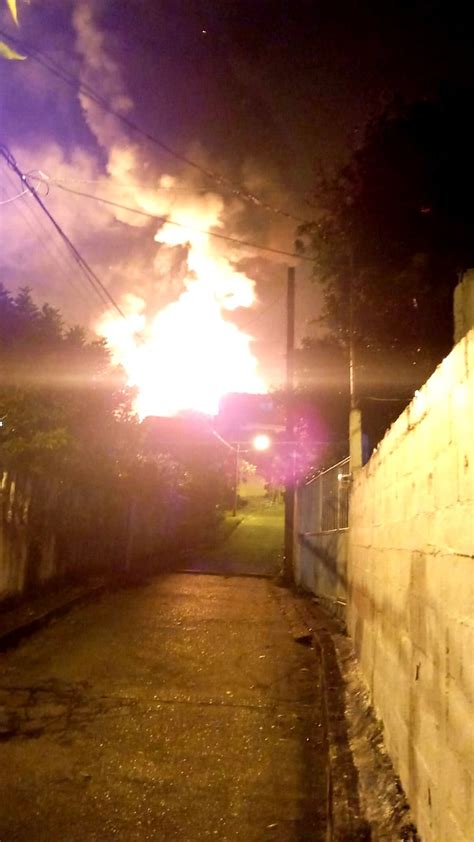 Incendio Y Explosión En La Refinería ‘lázaro Cárdenas En Minatitlán