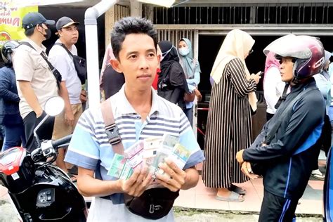 Persiapan Angpau Lebaran Bank Indonesia Jember Sebar Uang Baru Di