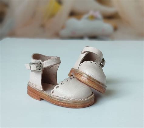 Обувь и одежда для кукол Паола Рейна | Doll shoes, Leather baby shoes ...