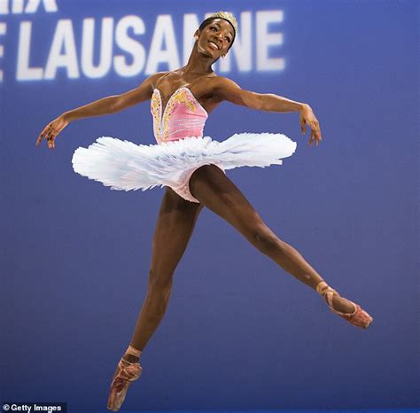 English National Ballet Star Refuses To Wear Pink Tights Daily Mail