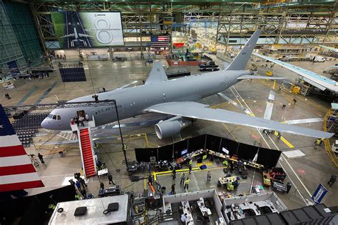 Boeings Iconic Everett Factory Tour To Resume West Coast Traveller