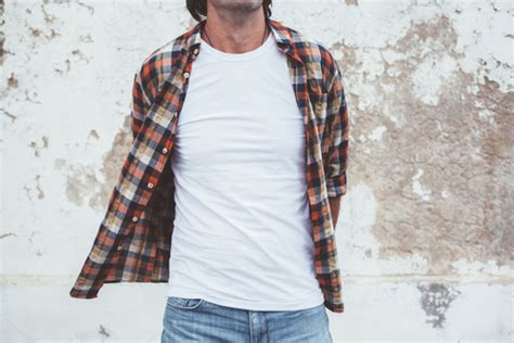 A Mans Guide To Wearing Plain White T Shirts The Adair Group