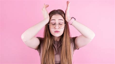 Expert Shares Risk Factors For Rare, Common, Chronic Headaches That Cause Dizziness | OnlyMyHealth