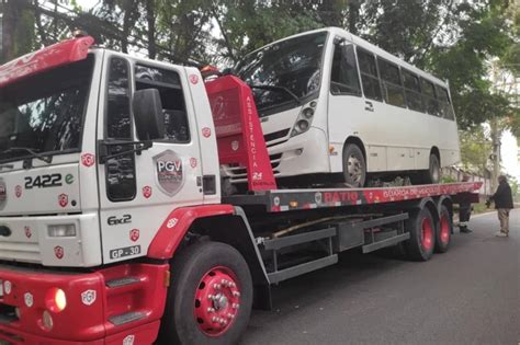 Fiscaliza O Apreende Mais De Ve Culos Que Faziam Transporte