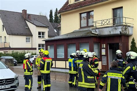 Gro Einsatz In Ehemaliger Pension Verletzte Personen Nach