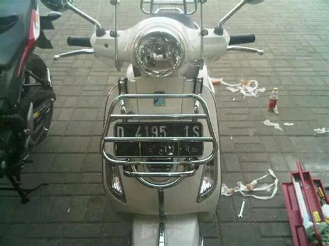 Jual Front Rack Vespa LX LXV Dan Vespa S Aksesoris Vespa Di Lapak