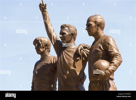 Statue Der Heiligen Dreifaltigkeit Bobby Charlton George Best Und