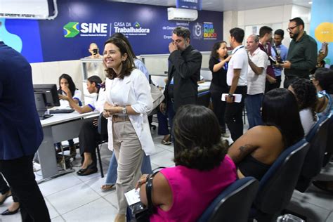 Pollyanna Dutra Visita Casa Do Trabalhador E Da Trabalhadora Em Pe E