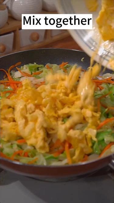 Homemade Fried cabbage with eggs and carrots | Diy food recipes ...