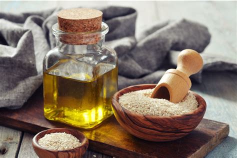 15 Amazing Benefits Of Sesame Oil You Must Know Livinghours