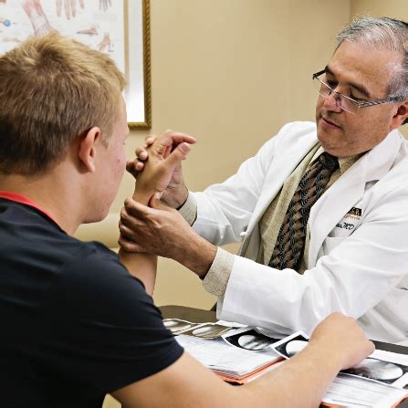 Hand Doctor In Fresno Visalia And Merced Regional Hand Center