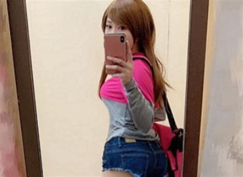 Làm streamer mãi không nổi hot girl xinh đẹp đổi hướng thành shipper lại thành công tới bất ngờ