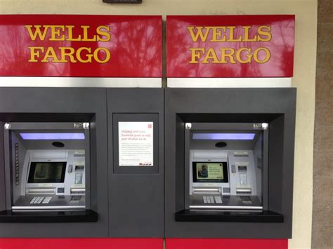 WELLS FARGO BANK - Updated March 2026 - 10 Photos & 39 Reviews - 1487 ...