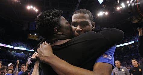 Video Of Kevin Durant S Mvp Speech Is Full Of Heartwarming Moments