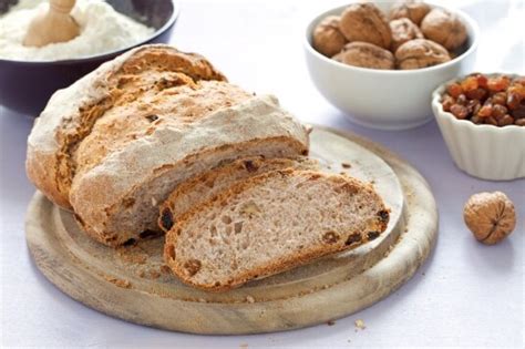 Ricetta Pane In Pentola Con Noci E Uvetta Cucchiaio D Argento