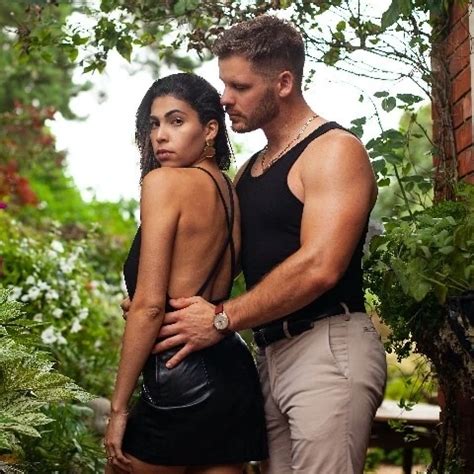 Sexual Lapdance Turns Into Leg Shaking Sex And Sucking Rough Sex Porn Feat Sexy And Married