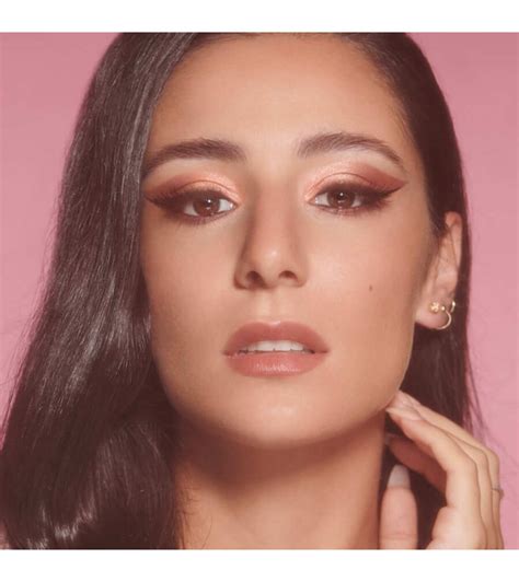 Купить палитру теней Huda Beauty The New Nude