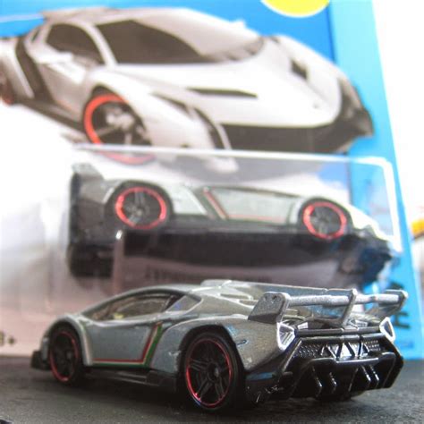 HumWheels: Hot Wheels Lamborghini Veneno