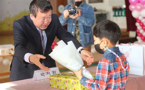 Only One Student In The First Grade Small Towns In Korea Facing A