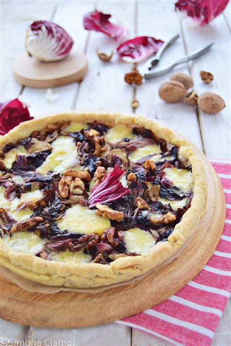 Torta Salata Con Radicchio Noci E Formaggio Lapasticceramatta