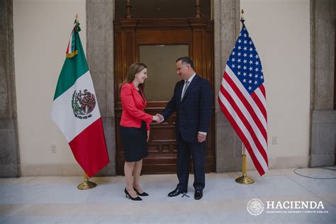 Conferencia De La Uif De La Shcp En Colaboración Con El Departamento