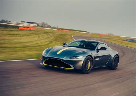 Aston Martin Vantage Amr Un Deportivo A La Vieja Usanza Esp Ritu Racer