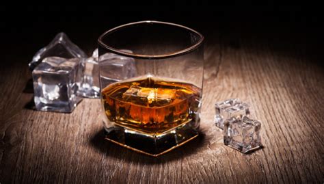 Experience a Whiskey Tasting on Your Next Trip | Discover.Luxury