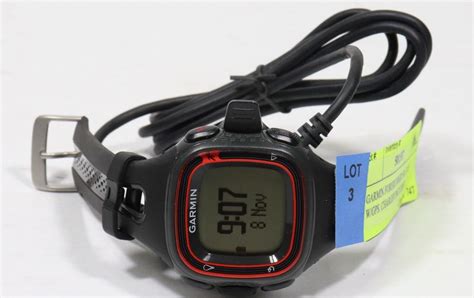 GARMIN FORERUNNER WATCH W/GPS. CHARGER INCLUDED