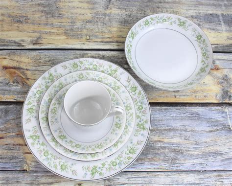 Vintage China Patterns Dinner Plate Sets Fine China Dinnerware Vintage ...