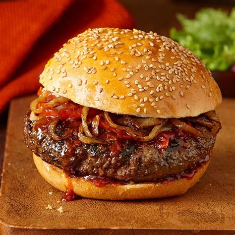 Make An Amazing Burger Top Smoky Applewood Burger With Grilled Onions