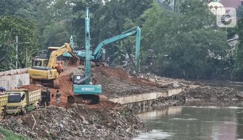 Pemprov Dki Anggarkan Rp469 29 M Untuk Normalisasi Ciliwung Foto