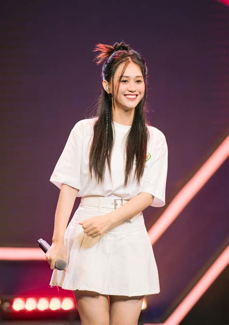 Hot Girl K O K O T Ng C Th I Ch U Ng C S N Khen Ng I H T L I Gi Ra Sao