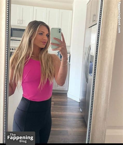 Lauren Cowling Nude OnlyFans Leaks Fappening FappeningBook