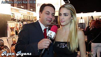 Ryan Ryans teaches how to give a great blowjob for Andrea Diprè XVIDEOS