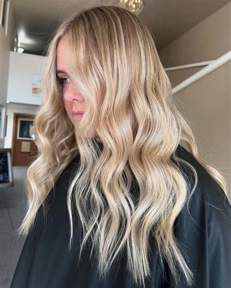 Buttery Blonde Hair Color Ideas For Balayage Golden Tones And Creamy Highlights
