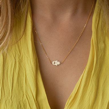 Simple Hand Shape Short Necklace On Luulla