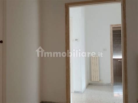 Vendita Appartamento Monterotondo Trilocale In Via Marsala Buono