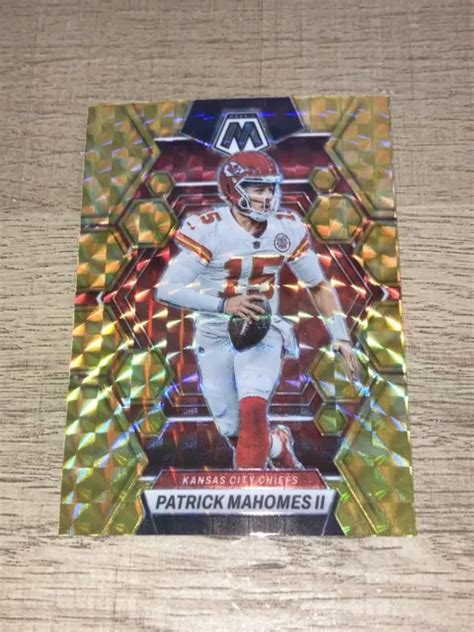 Panini Mosaic Reactive Yellow Patrick Mahomes Ii