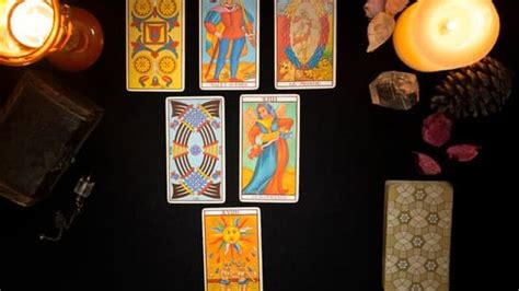 Entdecke Das Tarot Beziehungsspiel Alles Ber Deutung Legung Und