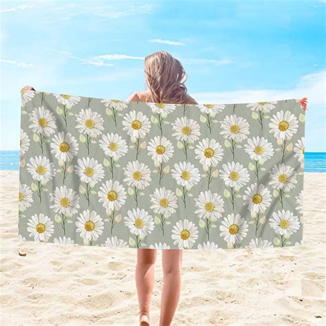 Realhomelove Microfiber Daisy Floral Beach Towel for Women Girls Adults