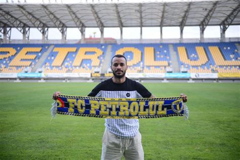 Jair Tavares Da Silva A Semnat Cu Fc Petrolul Ploiești Fc Petrolul