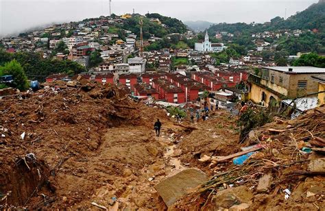 Tormenta En R O De Janeiro Deja Decenas De Muertos Y Escenas De Guerra