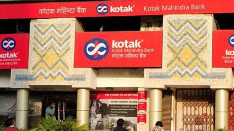 Kotak Mahindra Bank Q1 Results Lag Estimates Stock Tanks 5 Zee Business