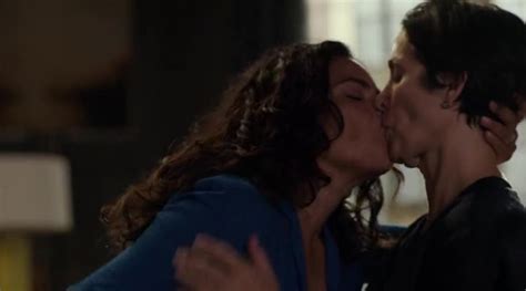 Nude Video Celebs Sarita Choudhury Sexy Carrie Anne Moss Sexy Jessica Jones S E