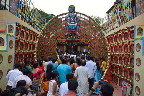 Durga Puja 2024 Kolkata Pandal Photo - Micki Susanna