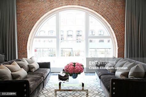 Oscar Blandi Salon Photos And Premium High Res Pictures Getty Images