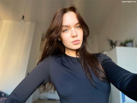 Your Miss Lily Nude OnlyFans Leaks Fappening FappeningBook