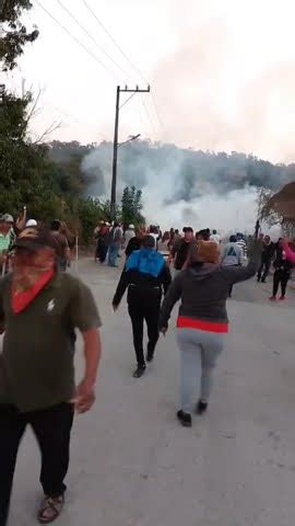 4 detenidos en desalojo de manifestantes que mantenían bloqueo en