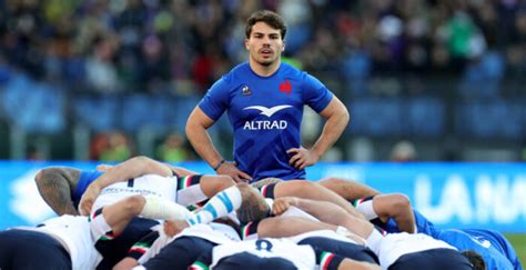 Rugby Antoine Dupont Capitaine Du Xv De France Lu Meilleur Joueur