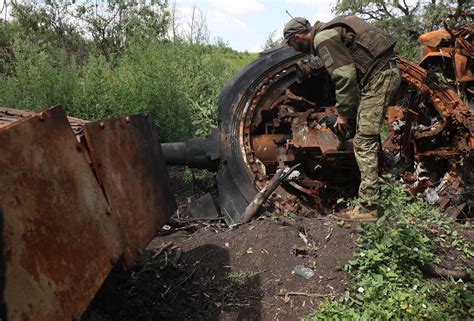 Russia Has Lost 5,000 Military Vehicles in Ukraine War: Analysis - Newsweek